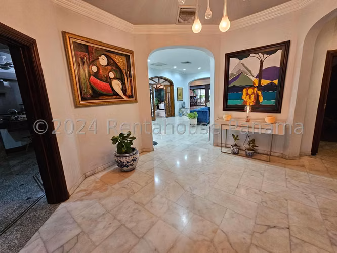 Venta Casa 4 Recamaras con Piscina 749 m2 en Terreno de 1,493 m2 Altos del Golf - ALYC 27-1235 - Imagen 2