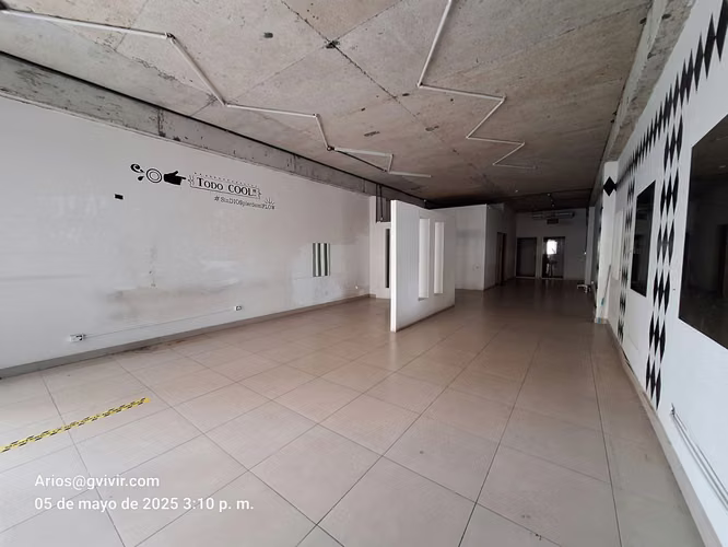 Liberty Plaza. Local 115mts terminado AC $2145.26 - Imagen 2