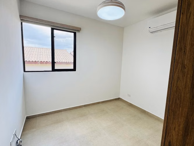 VENTA DE CASA REMODELADA EN BRISAS DEL GOLF - JC - Imagen 18