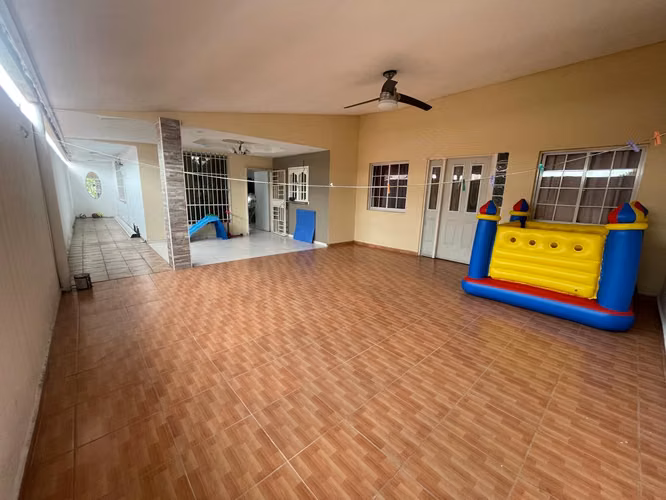 VENTA DE CASA //  BRISAS DEL GOLF  - Imagen 6
