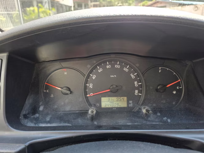 Toyota Hiace 2014 BUSITO TECHO ALTO Diesel Manual Buenas Condiciones Precio 24,999 NEGOCIABLE - Imagen 10