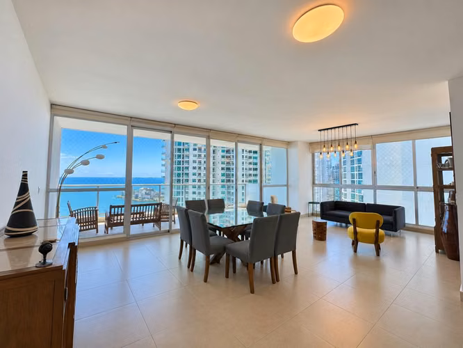 Sale Pta Pacífica - 124; P.H. Oceanaire - 124; Frontal view of the Sea ($450,000)