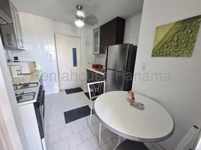 J2429GRR Venta de Apartamento en El Cangrejo - Imagen 2
