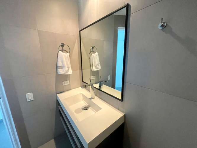 Apartamento Exclusivo de 212 m² en Alquiler | Avenida Balboa | 2 Recámaras | US$3,300 - Imagen 8