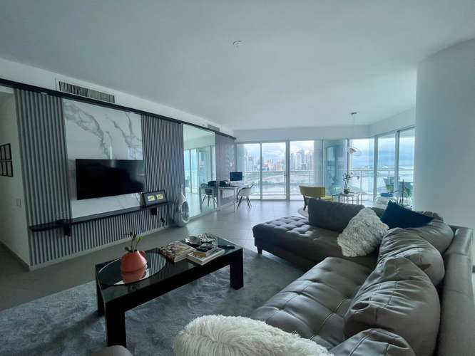 Apartamento Exclusivo de 212 m² en Alquiler | Avenida Balboa | 2 Recámaras | US$3,300 - Imagen 2