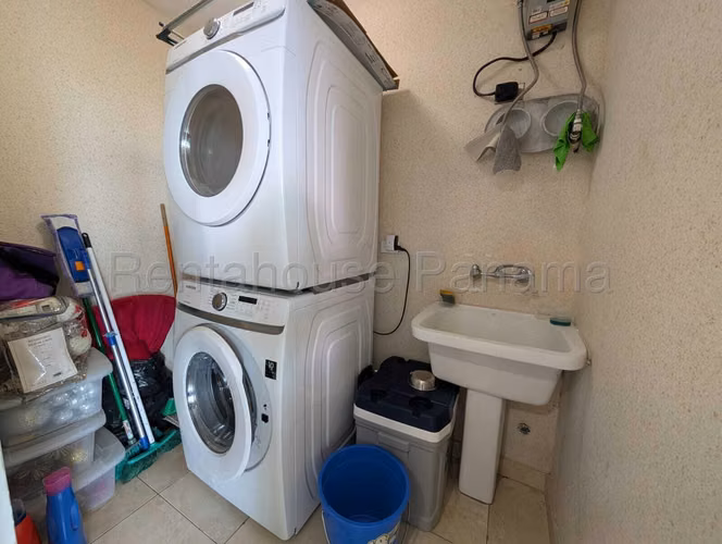 SE ALQUILA APARTAMENTO EN COSTA DEL ESTE MDV27-2749