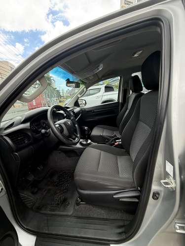 TOYOTA HILUX 2023 - Imagen 5