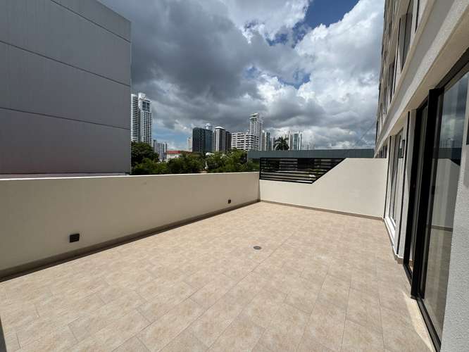 LOOM - Invierte en un Apartamento con Terraza Privada