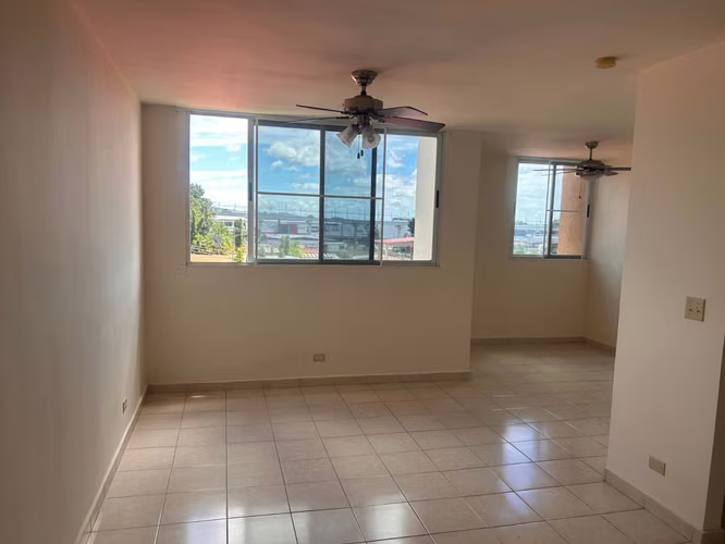 Cómodo y bien ubicado apartamento en Villa Zaita - 2R/2B