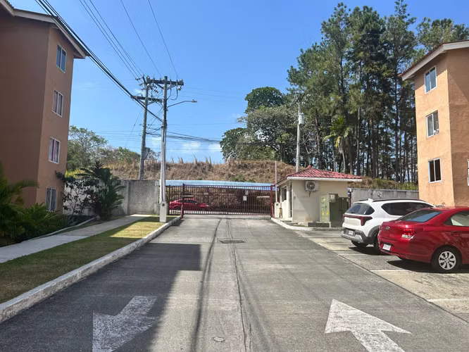 Cómodo y bien ubicado apartamento en Villa Zaita - 2R/2B