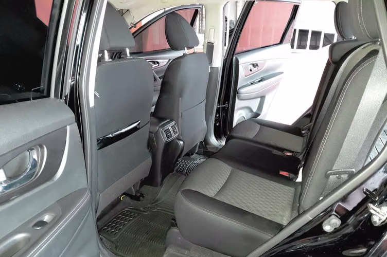 Nissan X-Trail 2023 - Un sólo dueño (profesora)  - Imagen 5