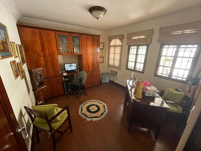 SE VENDE AMPLIA CASA LA ALAMEDA PISCINA 4 RECAMARAS