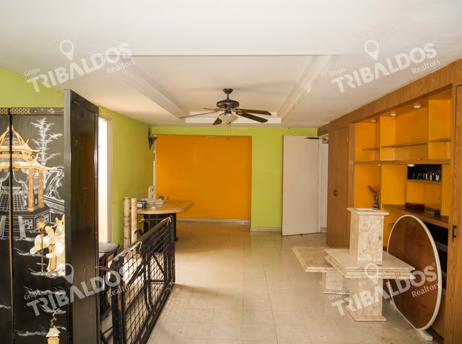 Venta de Casa con amplio terreno en Altos del Golf, Parque Lefevre