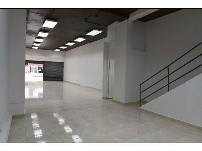 Alquiler - Local Comercial - Avenida Central, Calidonia,(AB)