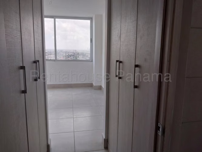Venta de Apartamento en Betania Ph Sky Point EC