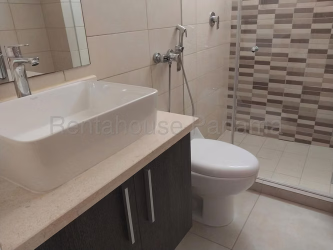 Venta de Apartamento en Betania Ph Sky Point EC