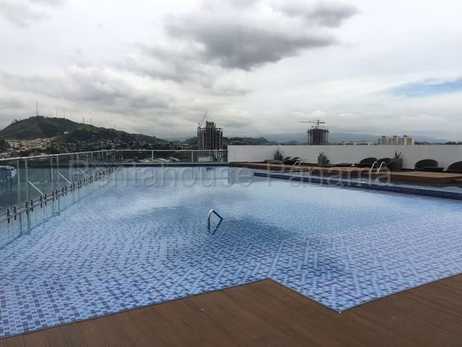 Venta de Apartamento en Betania Ph Sky Point EC