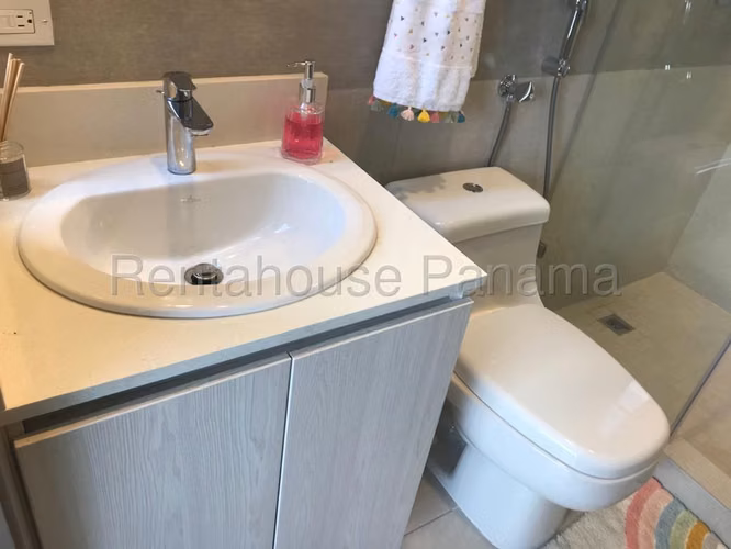 Venta de Casa en Panama Norte Riverwalk Green City EC