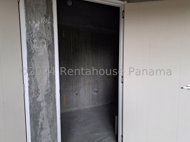 Venta de Local en Betania Sky Point EC