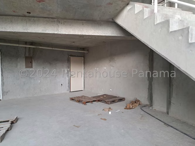 Venta de Local en Betania Sky Point EC