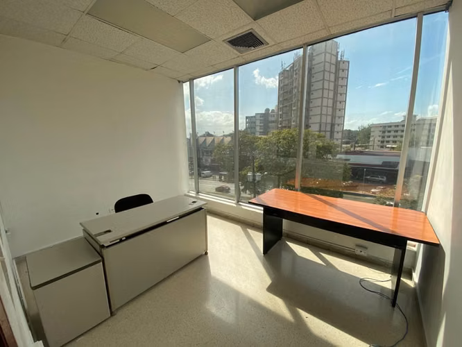 Alquiler de Oficina en Los Angeles Torre R. Parada KC