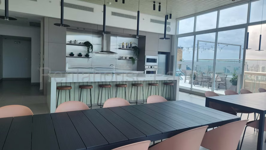 Venta de Apartamento en El Cangrejo, PH VAN GOGH (Solo Cliente Directo)