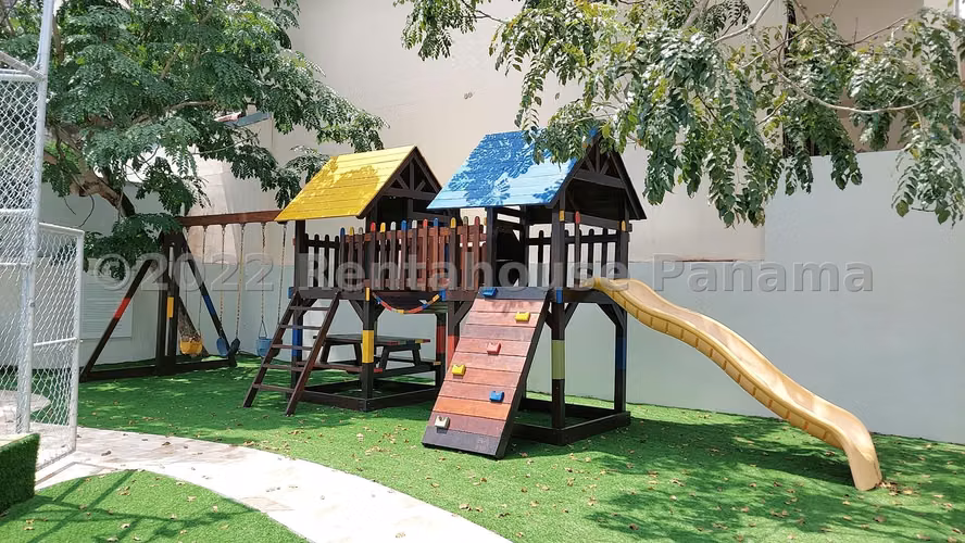 Venta de Casa en Betania Corona Gardens 196.35 Mts PD