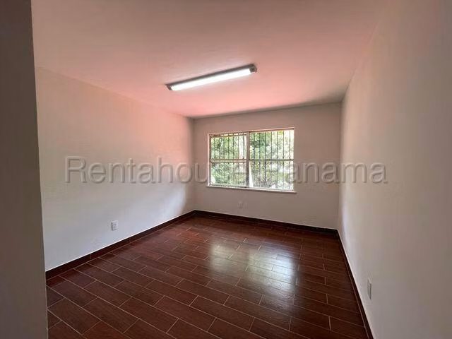 Venta de Casa en Clayton 350 Mts PD