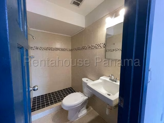 Venta de Casa en Clayton 350 Mts PD