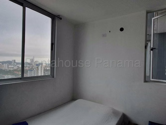 Vendo Apartamento de 80.90m2 en Pueblo Nuevo Gaudi 27-2772SRZ
