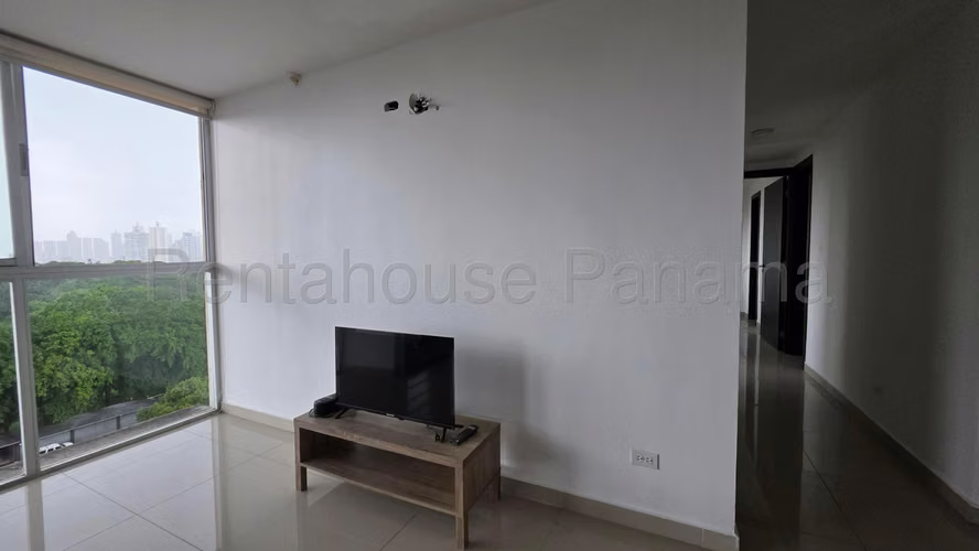 Alquilo Apartamento de 69.35m2 en Carrasquilla Sky Park 27-2607SRZ
