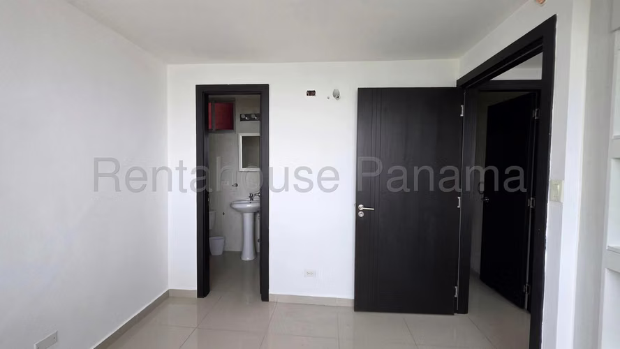 Alquilo Apartamento de 69.35m2 en Carrasquilla Sky Park 27-2607SRZ