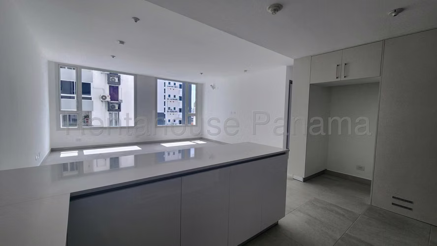 Apartamento en Venta en El Cangrejo 79.76 m² LR