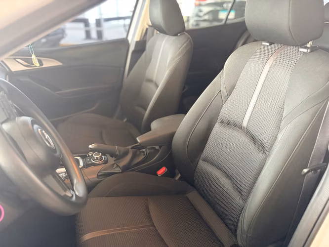 Mazda 3 2018 | ¡Como nuevo! Solo 60,000 km • Automático • Impecable  - Imagen 7