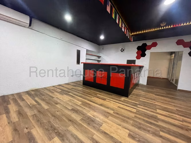 Venta de Local en Ancon Country Plaza ANL