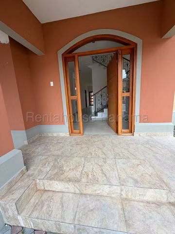 Casa en Venta en Costa Sur JG