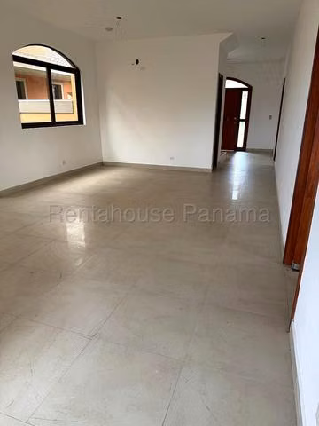 Casa en Venta en Costa Sur JG