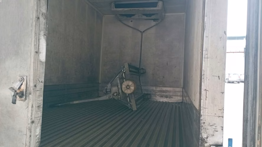 Camión de Carga con ThermoKing con cajon corto