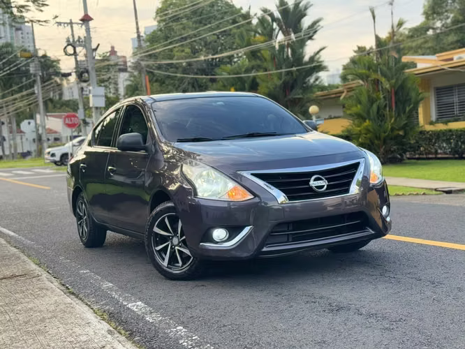 Nissan Versa Año 2019 ~ Version Semi Full     