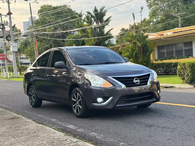 Nissan Versa Año 2019 ~ Version Semi Full      - Imagen 9
