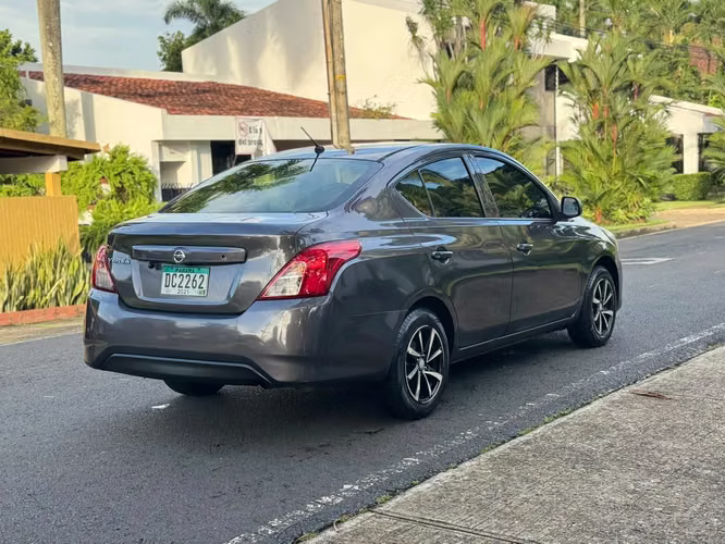 Nissan Versa Año 2019 ~ Version Semi Full      - Imagen 14