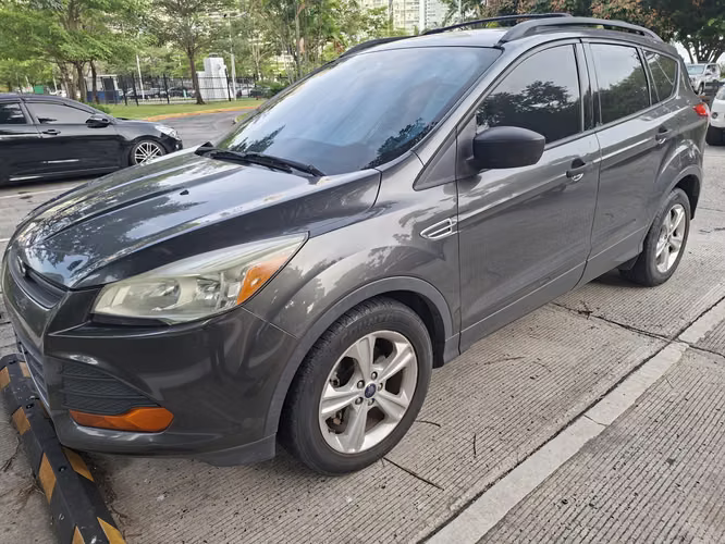 Ford Escape 2015 full cuidada - precio negociable