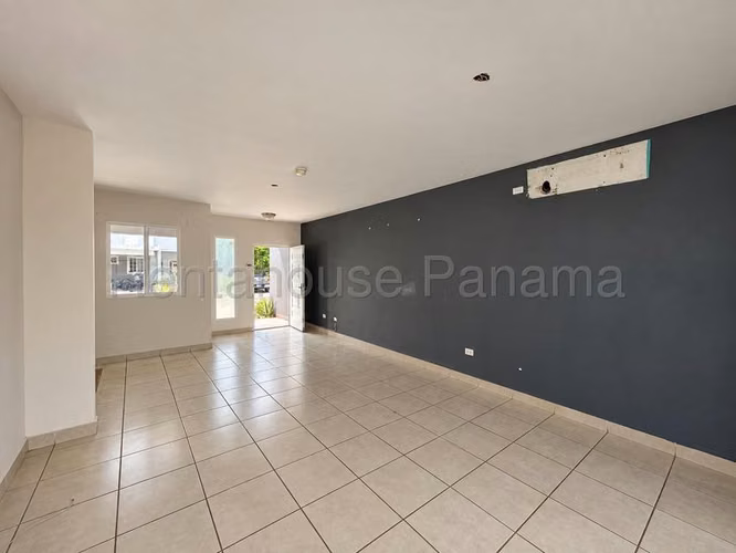 VENTA DE CASA EN BRISAS DEL GOLF  - Imagen 4