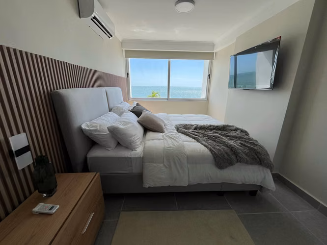 Apartamento amoblado con vista al mar y aprobación Airbnb