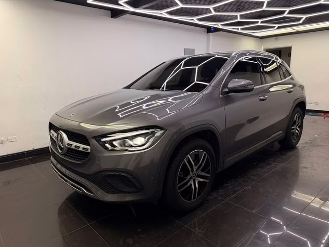 Mercedes Benz GLA 