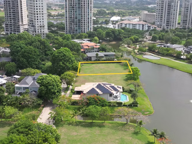 Venta de Terreno en Santa María, Island Estates, 1,770m²