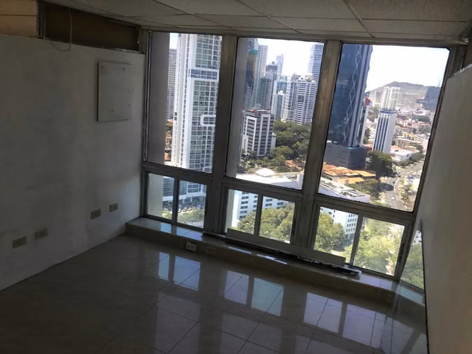 SE ALQUILA | PLANTA COMPLETA DE OFICINAS – PH TORRE BANCO DELTA - VG