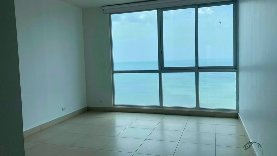 Venta PH Dupont Piso Alto Vista al Mar - Imagen 6