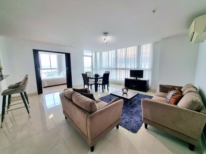 125 m ² · 2 Rooms · View of the Bay · PH Villa del Mar