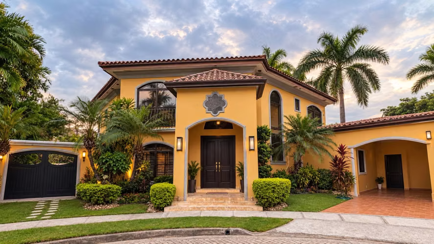 VENTA CASA EN COSTA DEL ESTE - Imagen 1